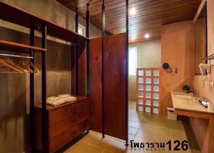 บ้านพัก Photharam126 Ban Khlong Ta Khot